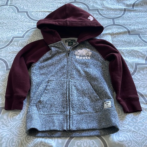 🍁 Roots Zip Up Hoodie 🍁 - Picture 1 of 7